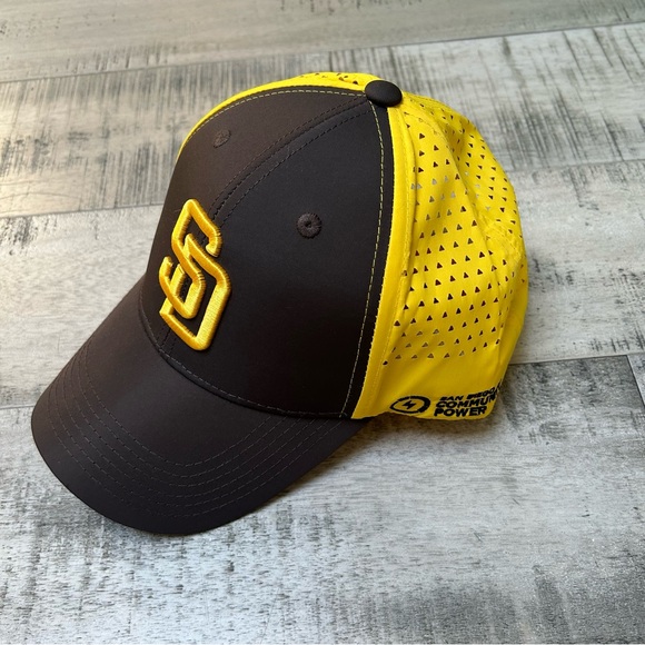 San Diego Padres Hat - Picture 3 of 5